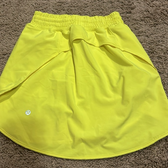 Lululemon long skirt size 4. - Picture 2 of 3